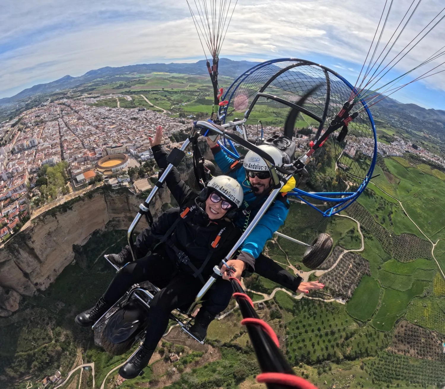 Vuelo en paramotor biplaza sobre el Puente Nuevo de Ronda